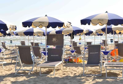 spiaggia hotel abruzzo pineto